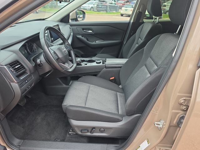 Used 2025 Nissan Rogue SV AWD/4WD image 9