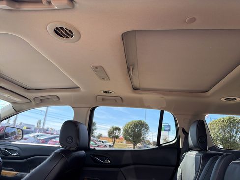 Used 2017 GMC Acadia Denali w/ Technology Package image 14