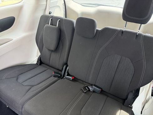 Used 2024 Chrysler Voyager LX FWD image 22