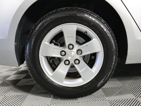 Used 2016 Chevrolet Malibu LT image 7