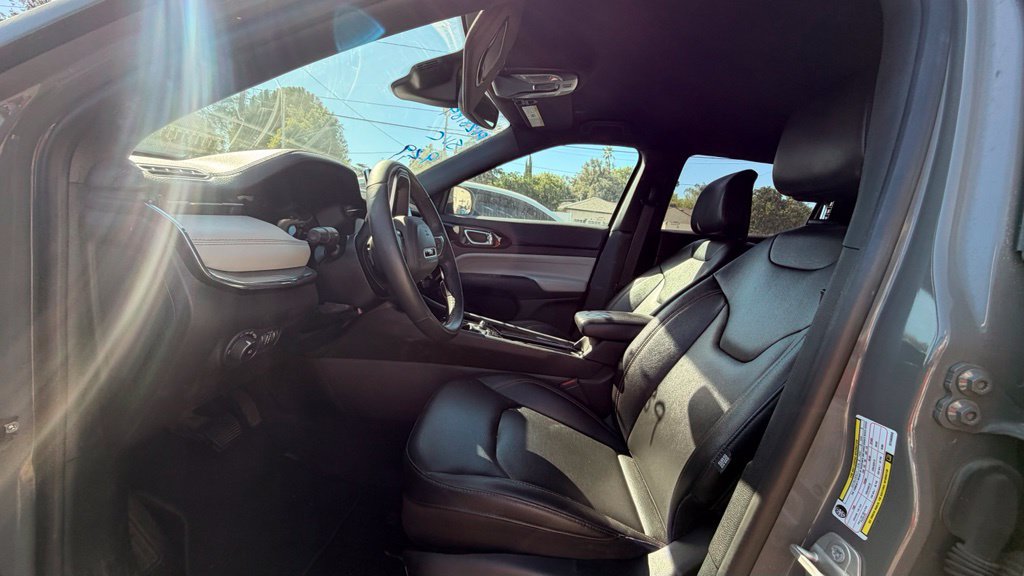 Used 2024 Jeep Compass Limited AWD/4WD image 5