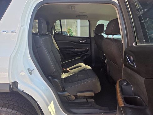 Used 2017 GMC Acadia SLE image 13
