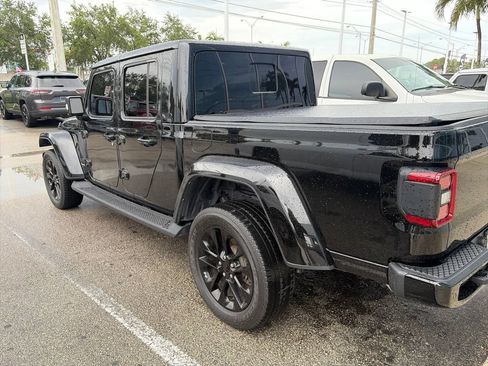 Used 2023 Jeep Gladiator Overland AWD/4WD image 5