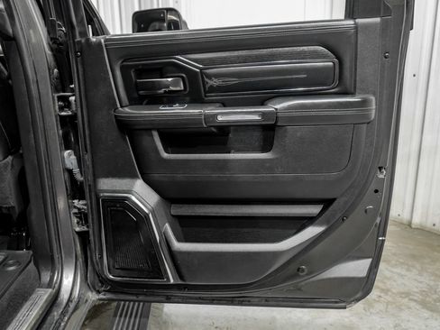 Used 2022 RAM 3500 Limited AWD/4WD image 46