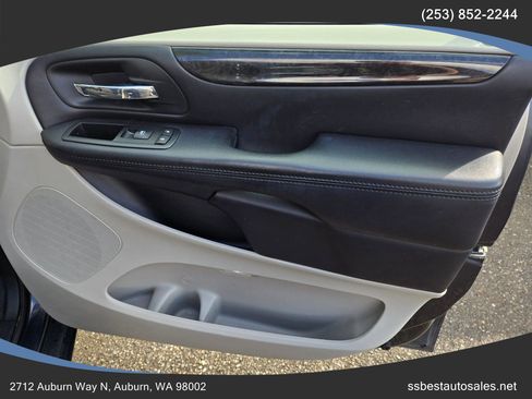 Used 2014 Dodge Grand Caravan American Value Package image 25