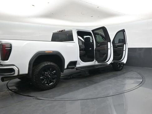 Used 2025 GMC Sierra 2500 AT4 AWD/4WD image 46