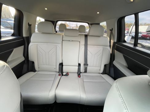 Used 2025 Hyundai Santa Fe SEL image 40