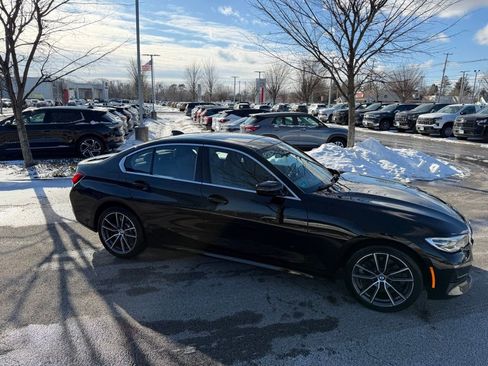 Used 2019 BMW 330i xDrive Sedan w/ Convenience Package image 4