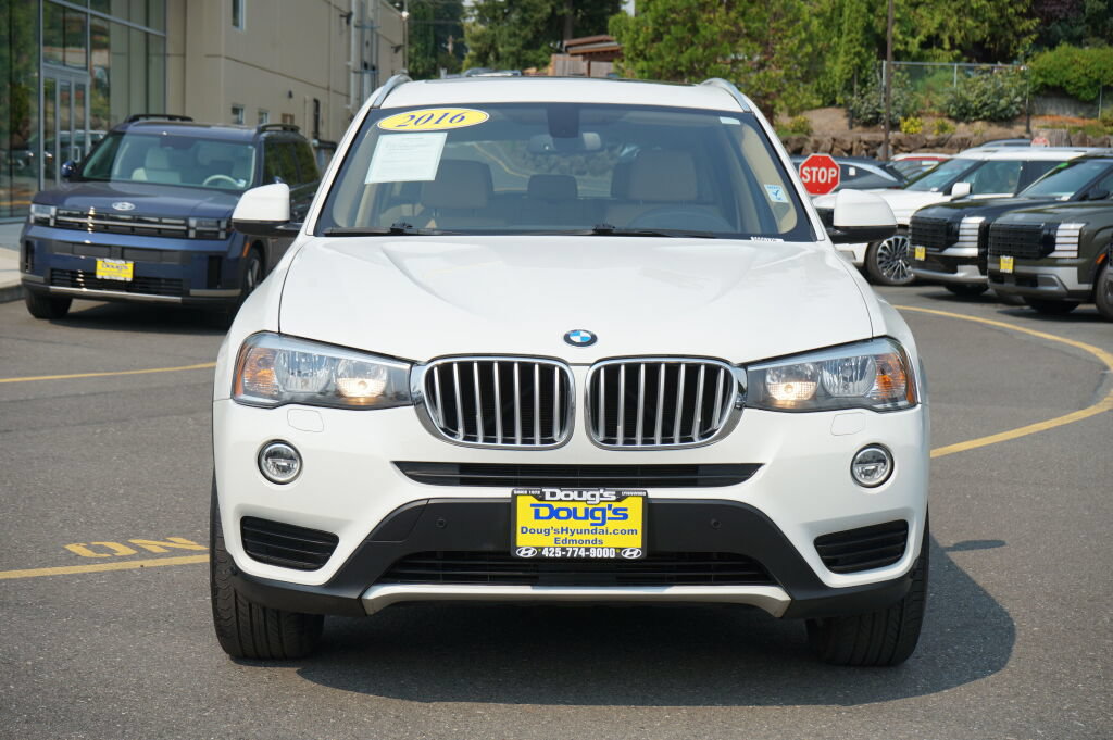 Used 2016 BMW X3 xDrive28i AWD/4WD image 2