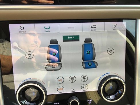 Used 2018 Land Rover Range Rover HSE image 46