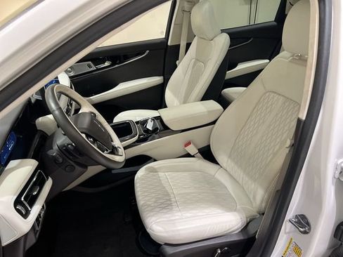 Used 2022 Lincoln Nautilus Black Label AWD/4WD image 19