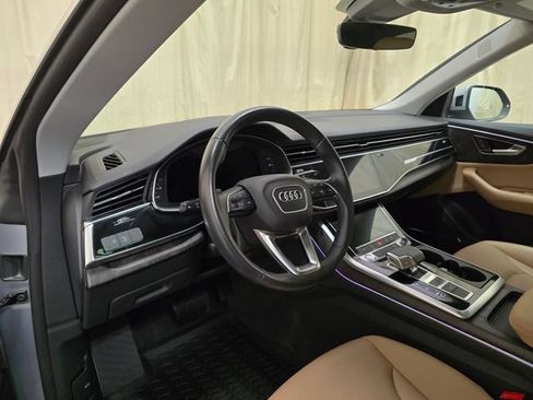 Used 2020 Audi Q8 Premium Plus w/ Premium Plus Package AWD/4WD image 17