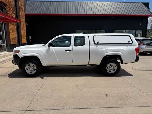 Used 2016 Toyota Tacoma SR RWD image 15