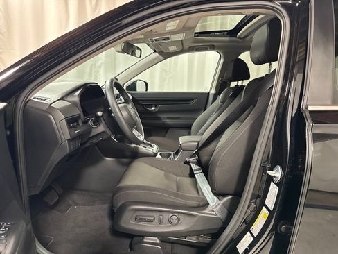 Used 2025 Honda CR-V EX image 3