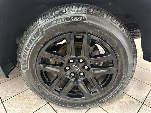 Used 2022 Chevrolet Silverado 1500 Custom w/ LPO, Blackout Package image 19