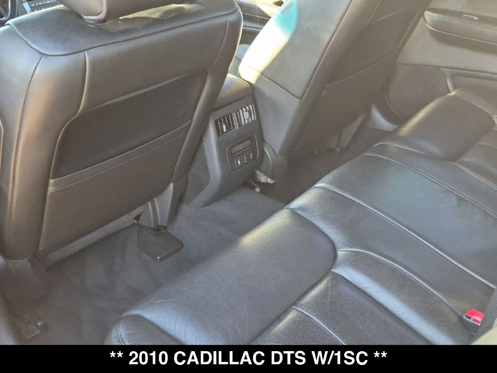 Used 2010 Cadillac DTS Luxury FWD image 29