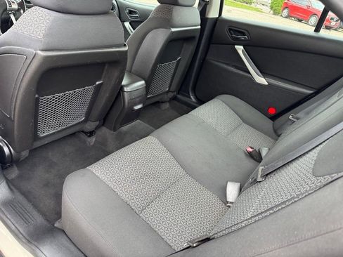 Used 2009 Pontiac G6 Sedan w/ Sport Package 2 FWD image 18
