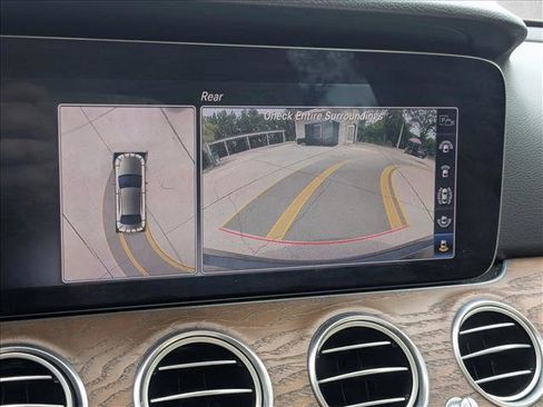 Used 2020 Mercedes-Benz E 350 4MATIC Sedan image 9