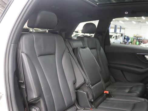 Used 2018 Audi Q7 3.0T Premium Plus AWD/4WD image 24