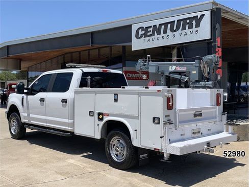 Used 2019 Ford F250 XL w/ Power Equipment Group AWD/4WD image 8
