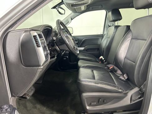 Used 2018 Chevrolet Silverado 1500 LTZ Z71 w/ Redline Edition AWD/4WD image 12