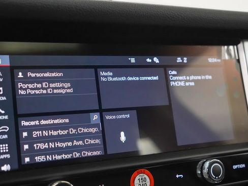 Certified 2025 Porsche Macan image 30