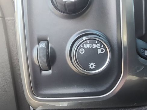 Used 2019 Chevrolet Silverado 1500 LT image 26