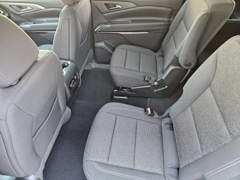 New 2027 Chevrolet Traverse LT w/ Midnight/Sport Edition FWD image 27
