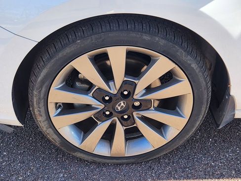 Used 2018 Hyundai Elantra GT Sport image 22