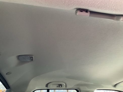 Used 2021 Nissan Frontier SV w/ Midnight Edition Floor Mats image 52