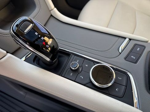 Certified 2023 Cadillac XT6 Premium Luxury image 21