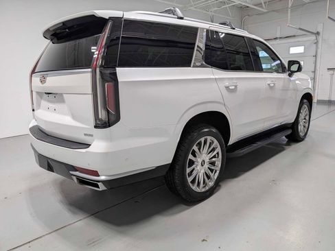 Used 2023 Cadillac Escalade Premium Luxury image 8