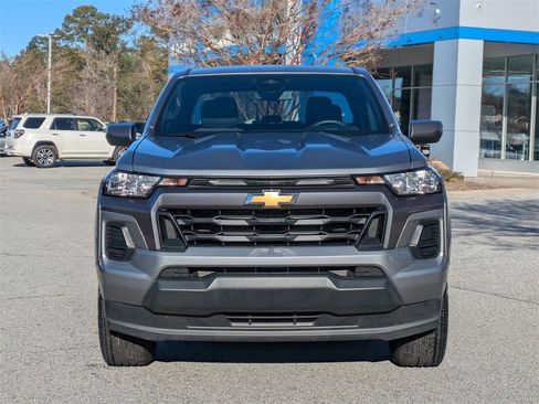 Used 2023 Chevrolet Colorado LT image 3