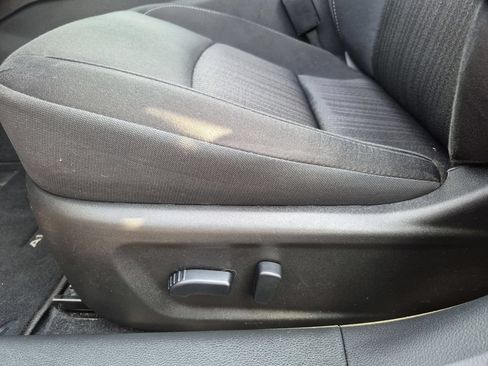 Used 2025 Nissan Altima 2.5 SV FWD image 14