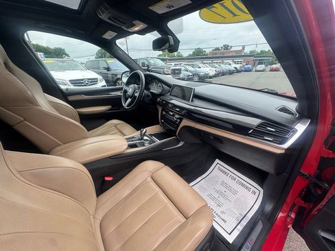 Used 2017 BMW X5 M AWD/4WD image 29