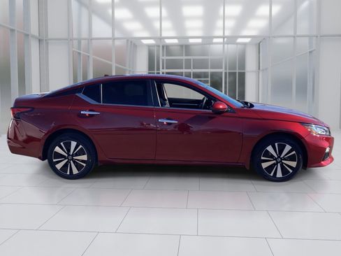 Certified 2022 Nissan Altima 2.5 SV image 7