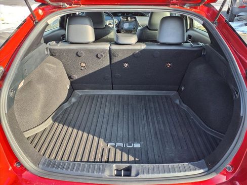 Used 2017 Toyota Prius Four image 12