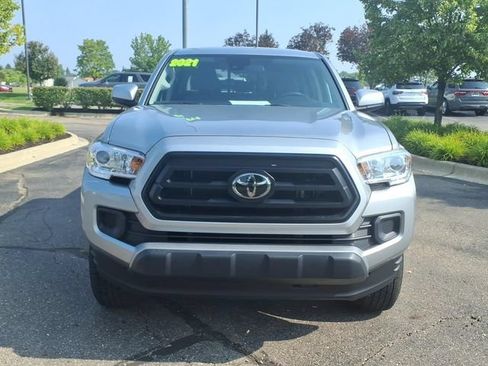 Used 2023 Toyota Tacoma SR AWD/4WD image 2