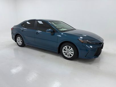 New 2026 Toyota Camry LE w/ Convenience Package