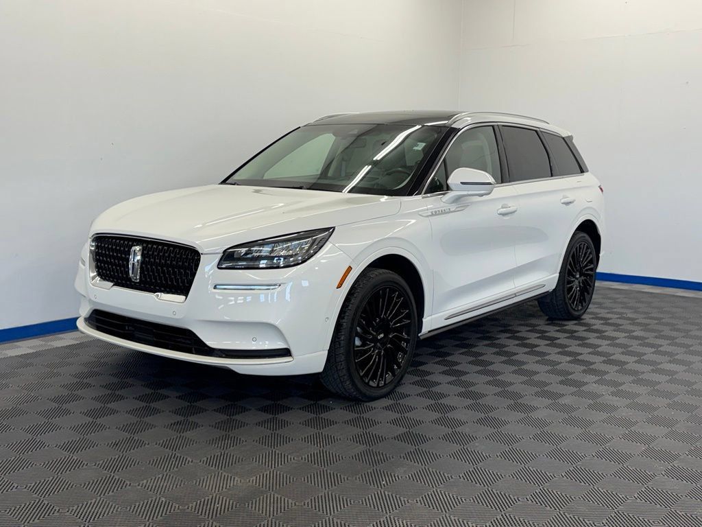 Used 2022 Lincoln Corsair Reserve w/ Equipment Group 201A AWD/4WD image 1