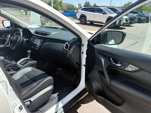 Used 2015 Nissan Rogue SL w/ SL Premium Package AWD/4WD image 28