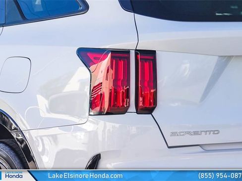 Used 2023 Kia Sorento SX image 12