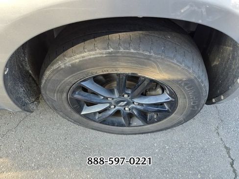 Used 2019 Dodge Journey SE w/ Connectivity Group FWD image 10