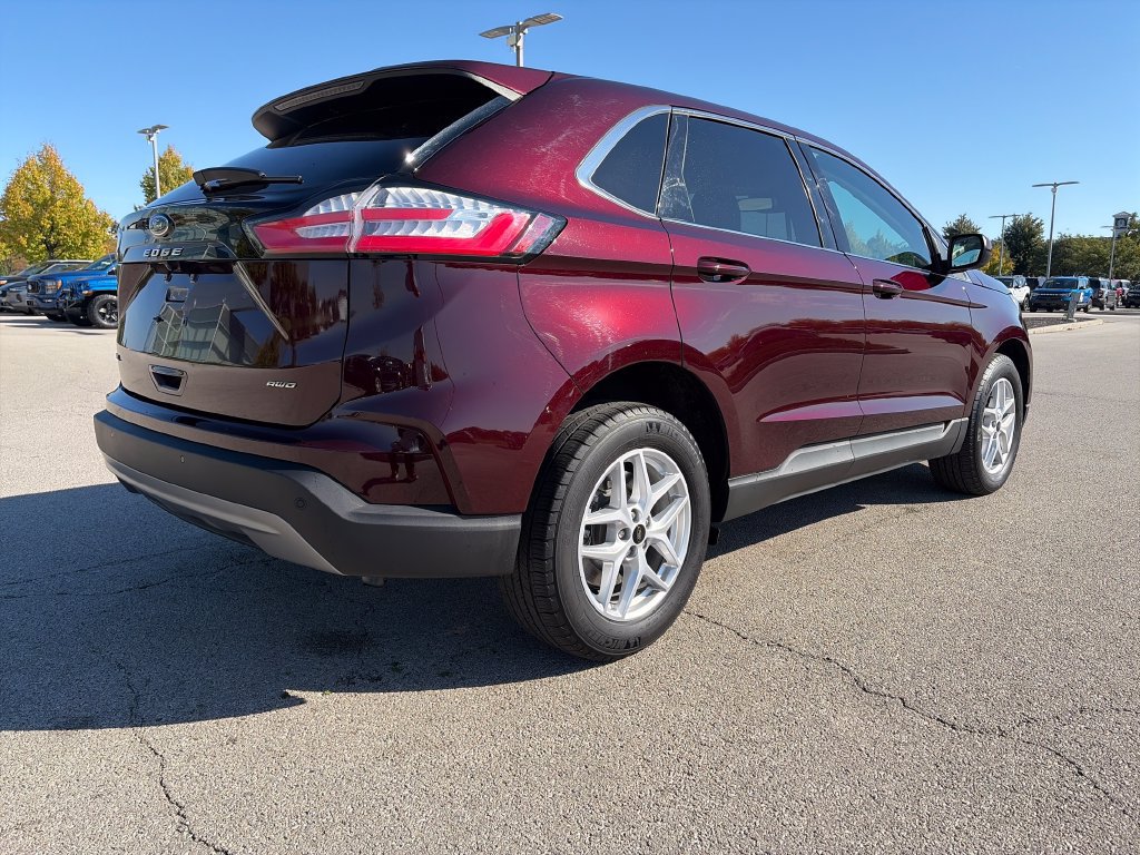 Used 2024 Ford Edge SEL w/ Convenience Package AWD/4WD image 7