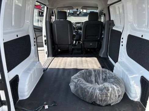 Used 2015 Nissan NV200 SV w/ Technology Package FWD image 23