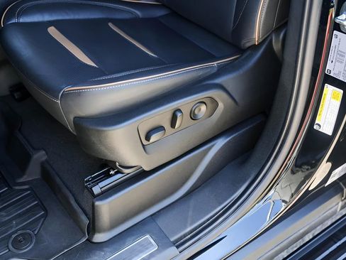 Used 2023 GMC Yukon AT4 w/ AT4 Premium Package image 11