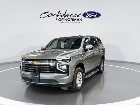 Used 2025 Chevrolet Tahoe LT RWD image 3