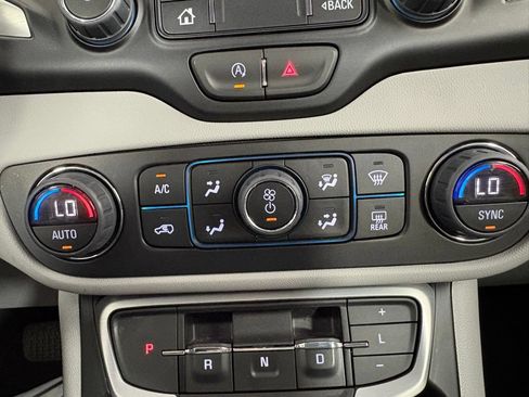 Used 2023 GMC Terrain SLT w/ Infotainment Package II FWD image 24