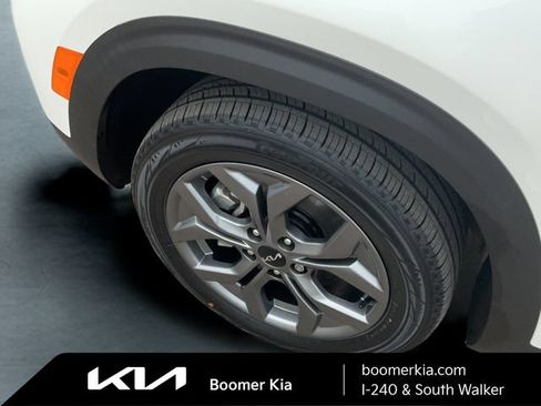 Certified 2024 Kia Seltos LX AWD/4WD image 9