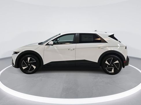 New 2026 Hyundai Ioniq 5 SE image 8